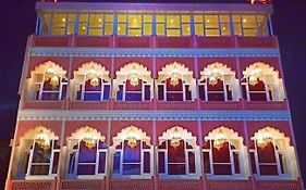 Hotel Pink Palace